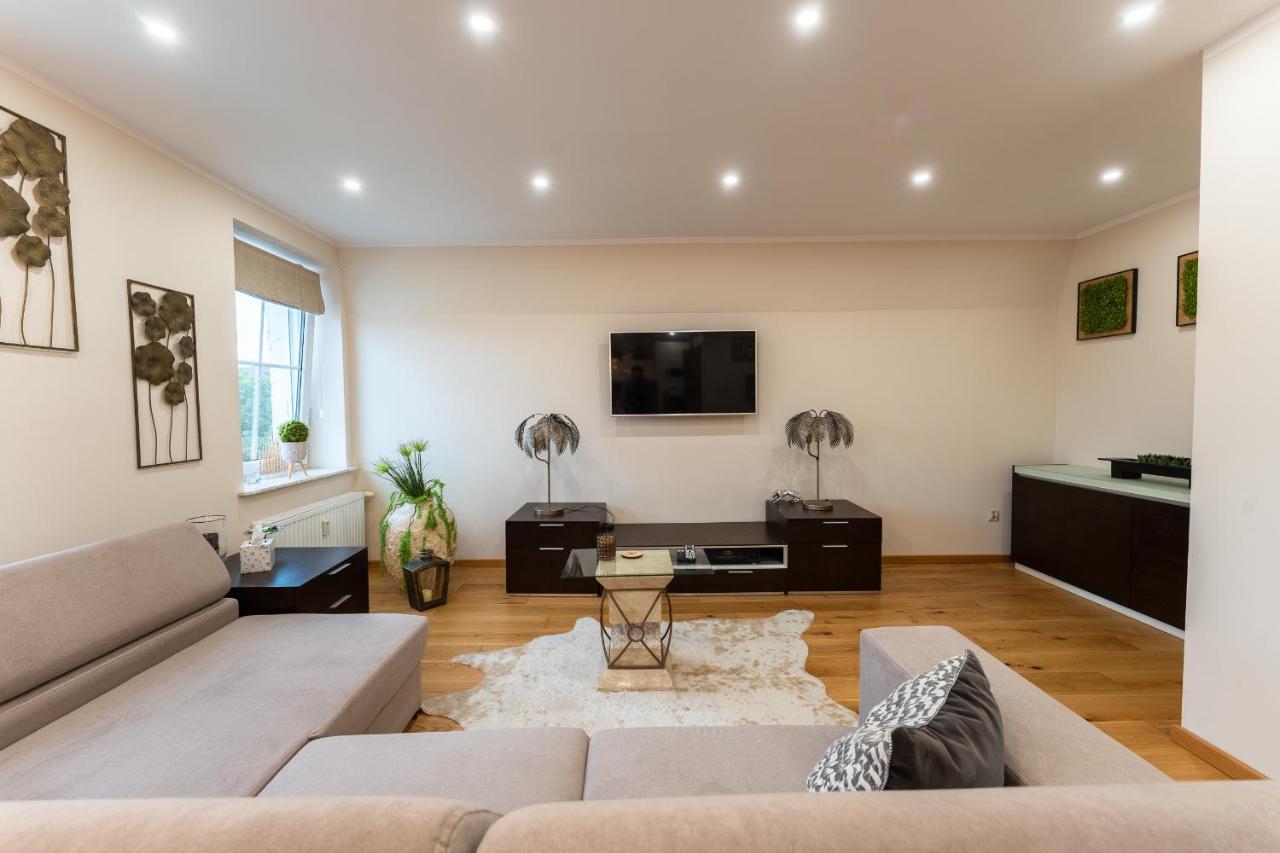 Apartament Zloty Jelonek - 4 Osobowy Na Placu Ratuszowym - Space Apart 耶莱尼亚古拉 外观 照片